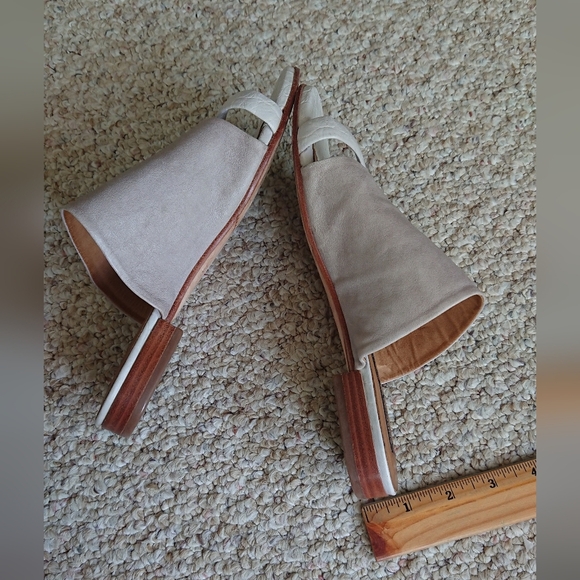 Alberto Fermani Tan and White Italian leather Slide Sandals size 6 - Picture 8 of 13